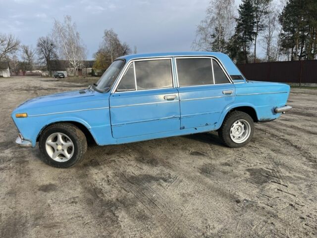 Синий ВАЗ 2103, объемом двигателя 1.5 л и пробегом 200 тыс. км за 450 $, фото 2 на Automoto.ua