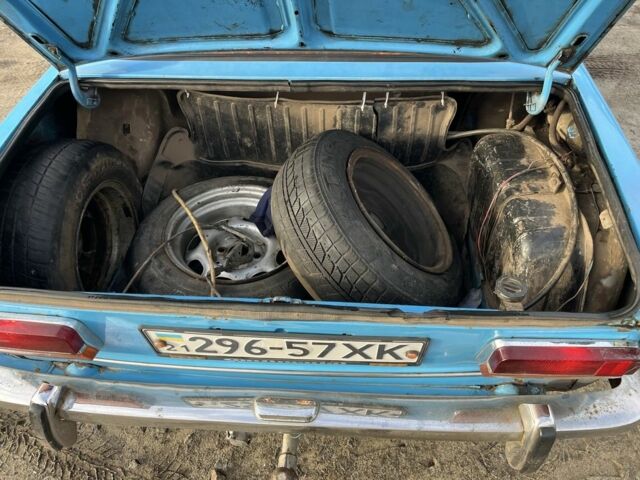 Синий ВАЗ 2103, объемом двигателя 1.5 л и пробегом 200 тыс. км за 450 $, фото 3 на Automoto.ua