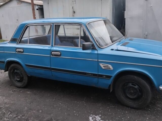 Синій ВАЗ 2103, об'ємом двигуна 0 л та пробігом 300 тис. км за 800 $, фото 2 на Automoto.ua