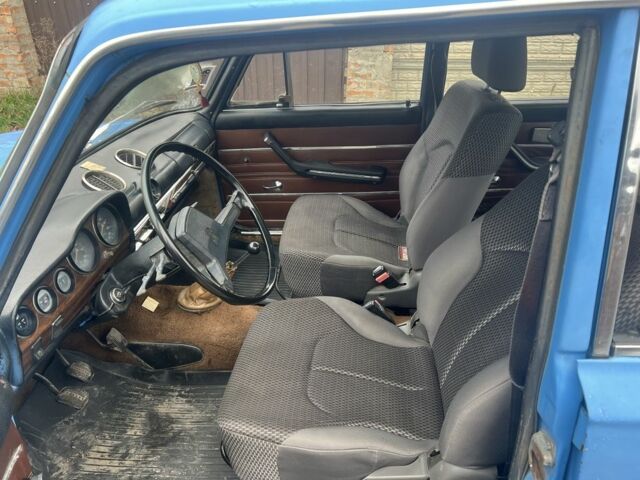 Синий ВАЗ 2103, объемом двигателя 1.3 л и пробегом 558 тыс. км за 520 $, фото 4 на Automoto.ua