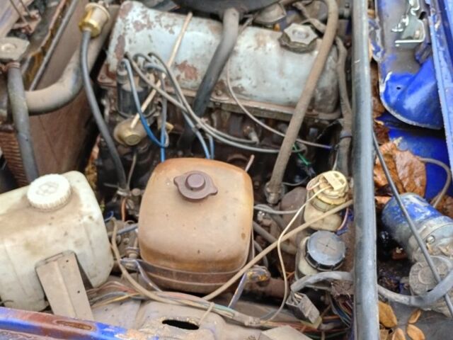 Синий ВАЗ 2103, объемом двигателя 0 л и пробегом 60 тыс. км за 334 $, фото 3 на Automoto.ua