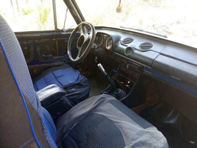 ВАЗ 2103 1983 у Дніпро (Дніпропетровську) на Automoto.ua Синій ВАЗ 2103, об'ємом двигуна 1.5 л та пробігом 166 тис. км за 193 $, фото 2 на Automoto.ua