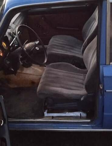Синий ВАЗ 2103, объемом двигателя 0 л и пробегом 796 тыс. км за 900 $, фото 4 на Automoto.ua