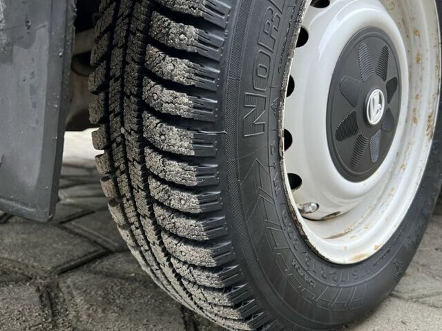 Синий ВАЗ 2103, объемом двигателя 1.5 л и пробегом 250 тыс. км за 666 $, фото 4 на Automoto.ua