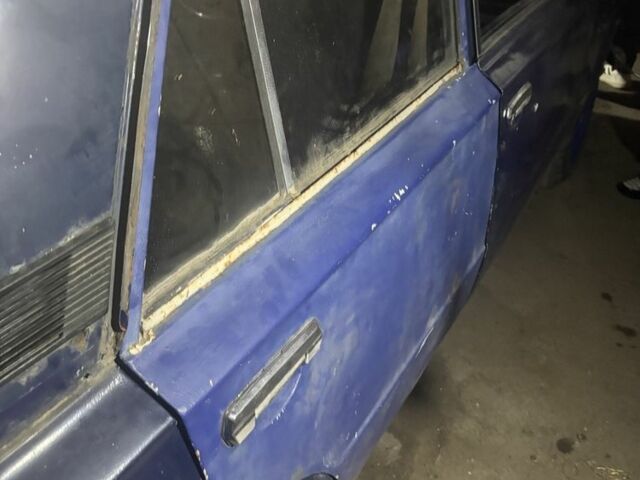 Синий ВАЗ 2103, объемом двигателя 1.3 л и пробегом 450 тыс. км за 618 $, фото 3 на Automoto.ua