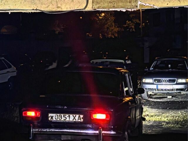 Синий ВАЗ 2103, объемом двигателя 1.3 л и пробегом 450 тыс. км за 618 $, фото 2 на Automoto.ua