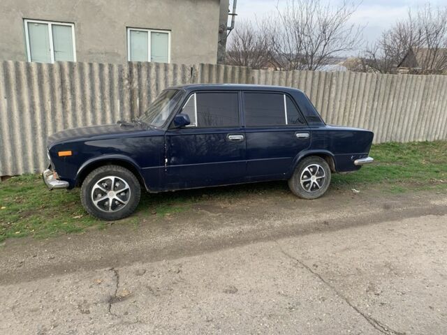 Синий ВАЗ 2103, объемом двигателя 0 л и пробегом 1000 тыс. км за 832 $, фото 1 на Automoto.ua