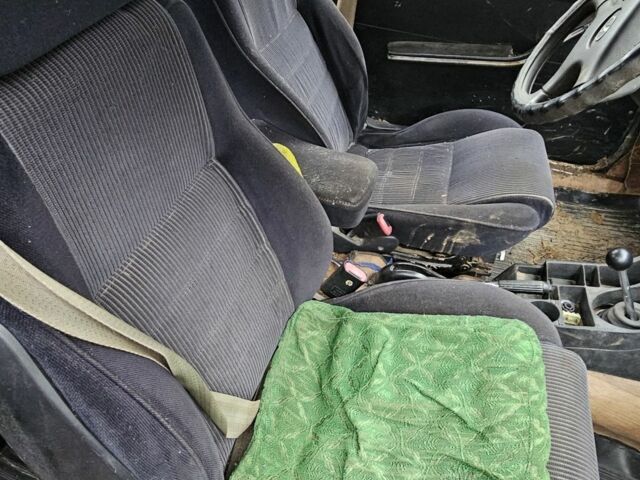 Синий ВАЗ 2103, объемом двигателя 0 л и пробегом 200 тыс. км за 450 $, фото 2 на Automoto.ua