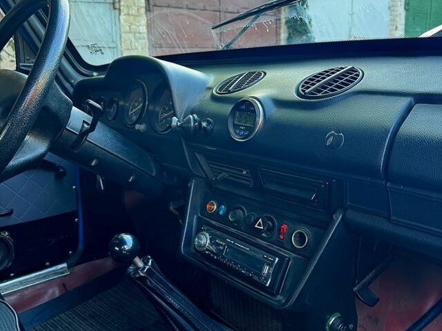 Синий ВАЗ 2103, объемом двигателя 1.3 л и пробегом 200 тыс. км за 499 $, фото 5 на Automoto.ua