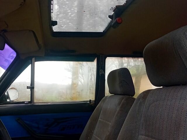 Синий ВАЗ 2103, объемом двигателя 1.3 л и пробегом 222 тыс. км за 300 $, фото 4 на Automoto.ua