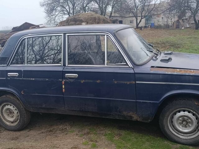 Синий ВАЗ 2103, объемом двигателя 1.3 л и пробегом 200 тыс. км за 345 $, фото 1 на Automoto.ua