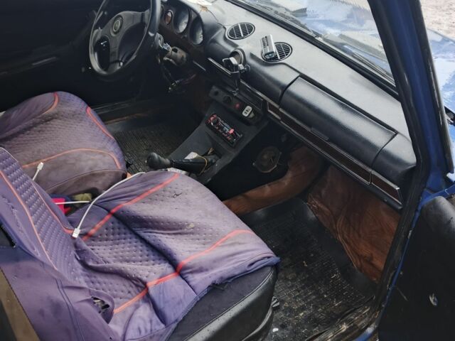 Синий ВАЗ 2103, объемом двигателя 3 л и пробегом 356 тыс. км за 700 $, фото 6 на Automoto.ua