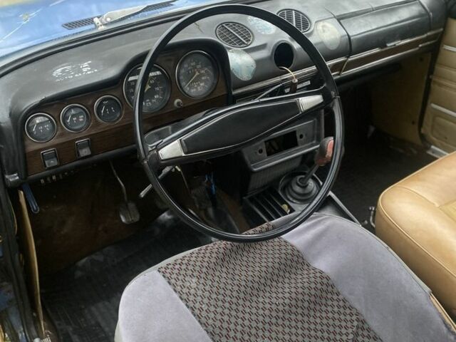 Синий ВАЗ 2103, объемом двигателя 1.3 л и пробегом 165 тыс. км за 464 $, фото 5 на Automoto.ua