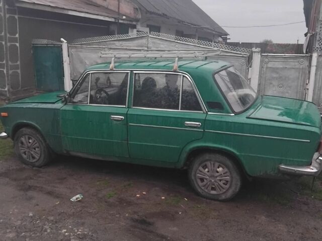 Зеленый ВАЗ 2103, объемом двигателя 1.5 л и пробегом 50 тыс. км за 411 $, фото 4 на Automoto.ua