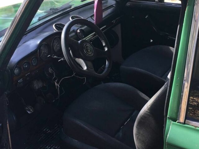 Зелений ВАЗ 2103, об'ємом двигуна 1.5 л та пробігом 1000 тис. км за 567 $, фото 3 на Automoto.ua