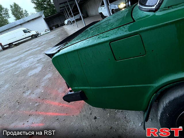 Зеленый ВАЗ 2103, объемом двигателя 1.5 л и пробегом 0 тыс. км за 600 $, фото 9 на Automoto.ua