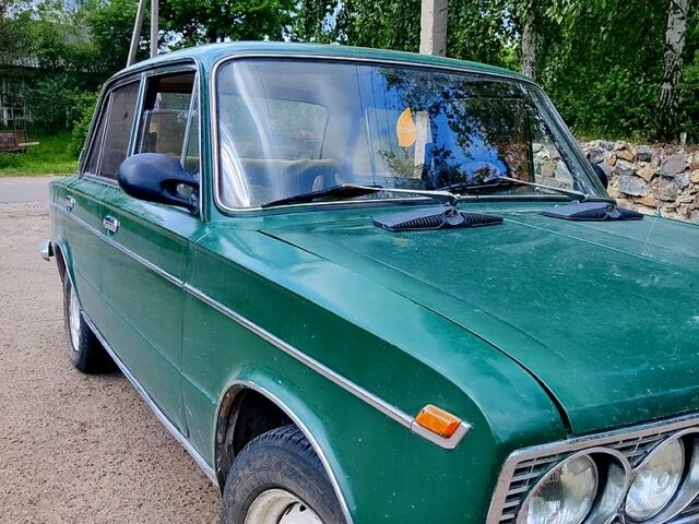 Зелений ВАЗ 2103, об'ємом двигуна 1.5 л та пробігом 0 тис. км за 1200 $, фото 1 на Automoto.ua