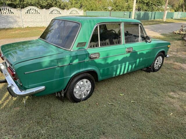 Зеленый ВАЗ 2103, объемом двигателя 1.5 л и пробегом 120 тыс. км за 900 $, фото 5 на Automoto.ua