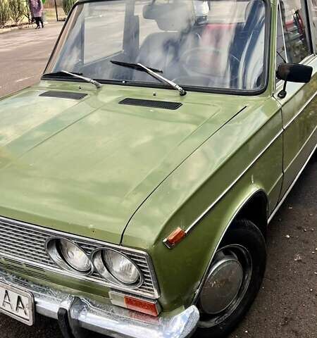 Зеленый ВАЗ 2103, объемом двигателя 1.5 л и пробегом 320 тыс. км за 650 $, фото 1 на Automoto.ua