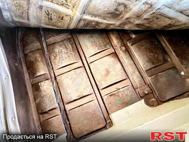 Зелений ВАЗ 2103, об'ємом двигуна 1.5 л та пробігом 0 тис. км за 1400 $, фото 5 на Automoto.ua