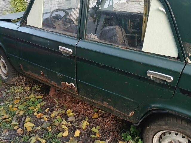 ВАЗ 2103 1976 в Полтаве на Automoto.ua Зеленый ВАЗ 2103, объемом двигателя 0 л и пробегом 100 тыс. км за 108 $, фото 2 на Automoto.ua