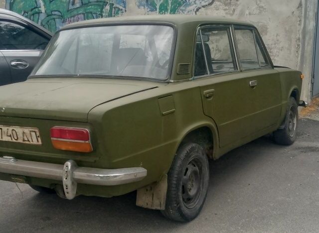 Зелений ВАЗ 2103, об'ємом двигуна 0 л та пробігом 299 тис. км за 601 $, фото 3 на Automoto.ua