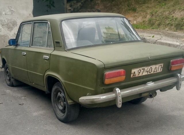 Зелений ВАЗ 2103, об'ємом двигуна 0 л та пробігом 299 тис. км за 601 $, фото 4 на Automoto.ua