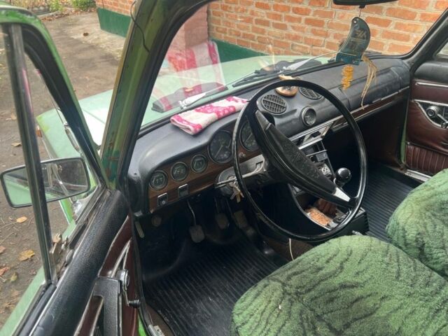 Зеленый ВАЗ 2103, объемом двигателя 1.5 л и пробегом 100 тыс. км за 596 $, фото 5 на Automoto.ua