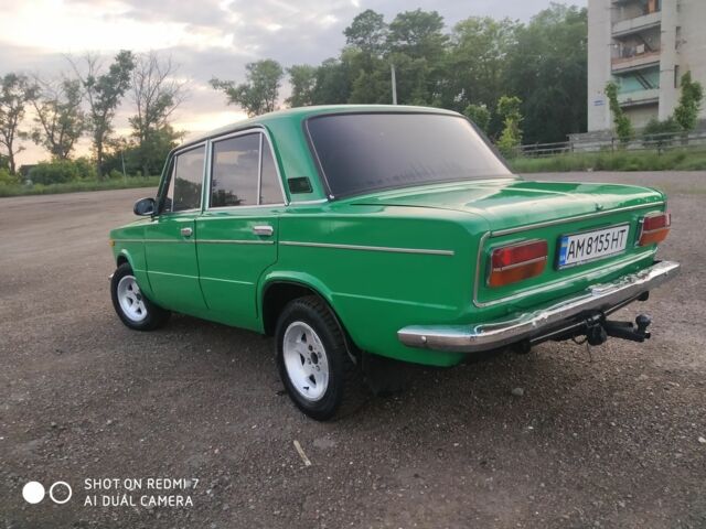 Зелений ВАЗ 2103, об'ємом двигуна 1.5 л та пробігом 999 тис. км за 1000 $, фото 2 на Automoto.ua