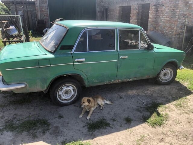 Зеленый ВАЗ 2103, объемом двигателя 1.5 л и пробегом 40 тыс. км за 350 $, фото 4 на Automoto.ua