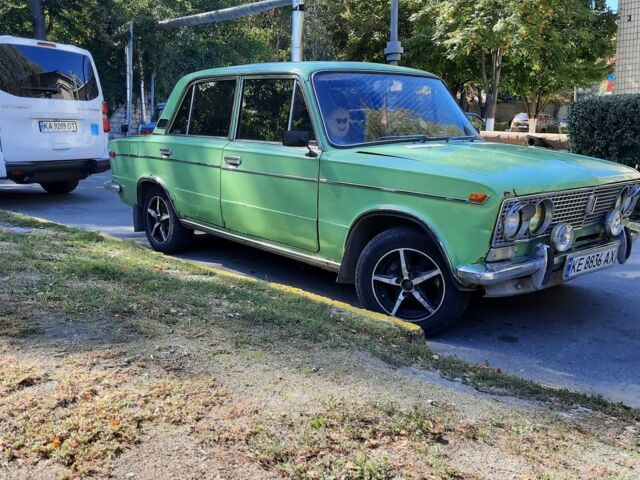 ВАЗ 2103 1982 в Днепре (Днепропетровске) на Automoto.ua Зеленый ВАЗ 2103, объемом двигателя 1.5 л и пробегом 179 тыс. км за 891 $, фото 1 на Automoto.ua