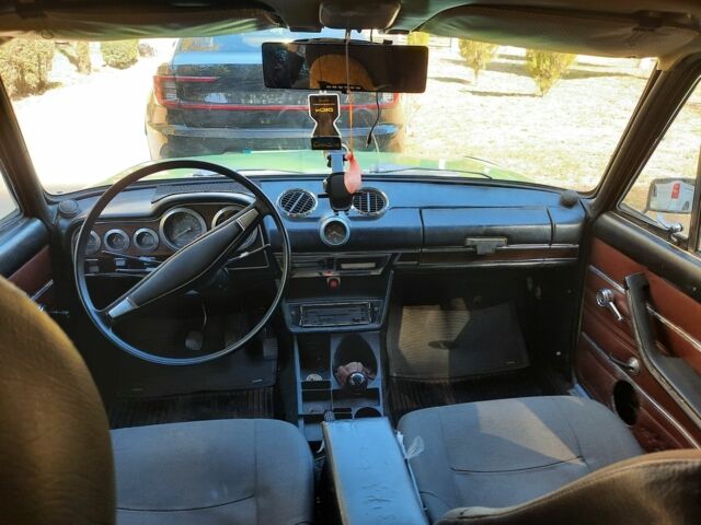 ВАЗ 2103 1982 в Днепре (Днепропетровске) на Automoto.ua Зеленый ВАЗ 2103, объемом двигателя 1.5 л и пробегом 179 тыс. км за 891 $, фото 5 на Automoto.ua