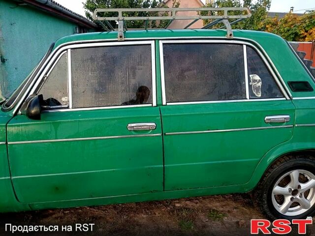 Зеленый ВАЗ 2103, объемом двигателя 1.3 л и пробегом 140 тыс. км за 800 $, фото 2 на Automoto.ua