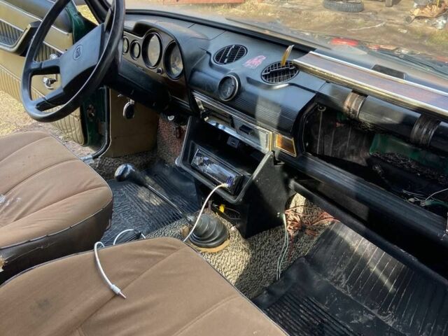 Зеленый ВАЗ 2103, объемом двигателя 1.5 л и пробегом 2 тыс. км за 194 $, фото 7 на Automoto.ua