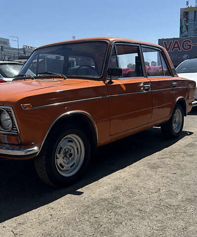 Оранжевый ВАЗ 2103, объемом двигателя 1.3 л и пробегом 100 тыс. км за 1100 $, фото 1 на Automoto.ua