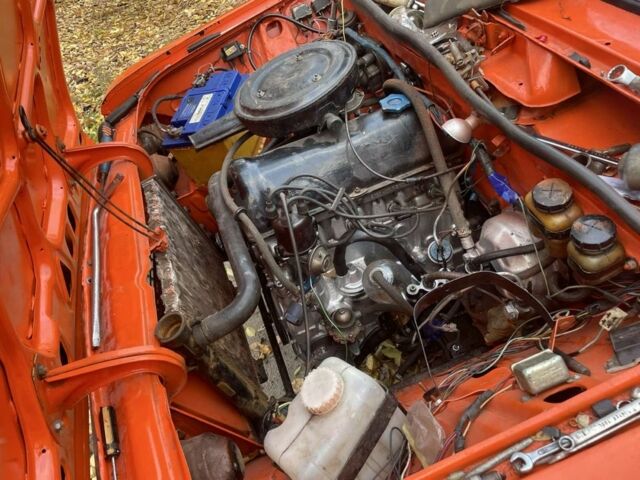 Помаранчевий ВАЗ 2103, об'ємом двигуна 1.5 л та пробігом 777 тис. км за 560 $, фото 1 на Automoto.ua