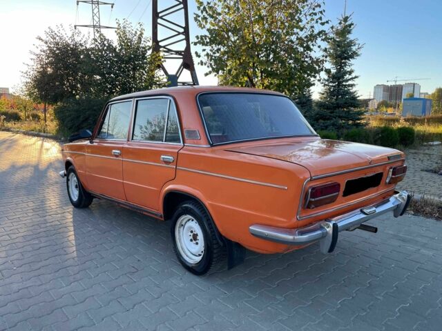 Оранжевый ВАЗ 2103, объемом двигателя 1.5 л и пробегом 145 тыс. км за 1000 $, фото 3 на Automoto.ua