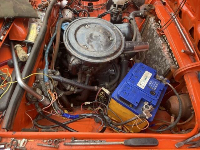 Помаранчевий ВАЗ 2103, об'ємом двигуна 1.5 л та пробігом 777 тис. км за 560 $, фото 2 на Automoto.ua