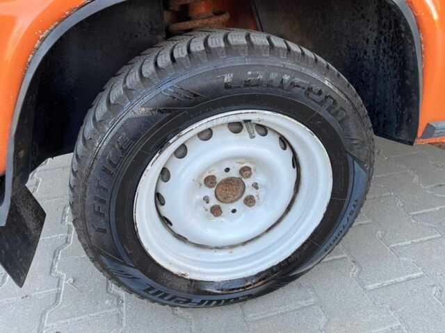 Оранжевый ВАЗ 2103, объемом двигателя 1.5 л и пробегом 145 тыс. км за 1000 $, фото 14 на Automoto.ua