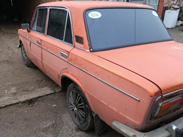 Оранжевый ВАЗ 2103, объемом двигателя 0 л и пробегом 180 тыс. км за 596 $, фото 2 на Automoto.ua