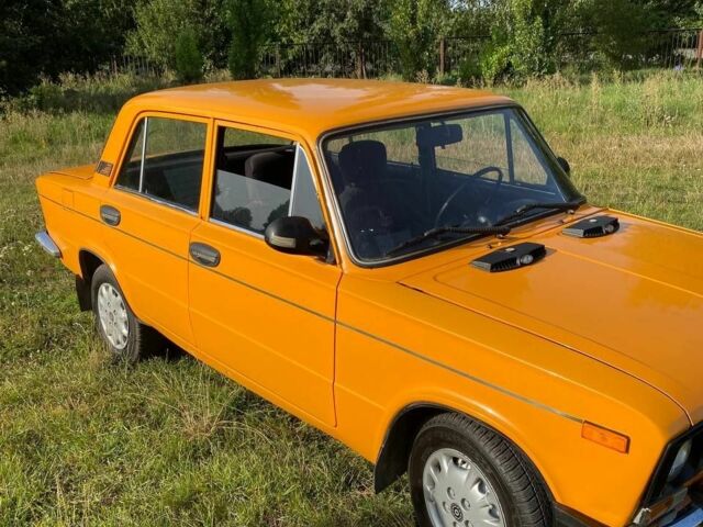Помаранчевий ВАЗ 2103, об'ємом двигуна 1.3 л та пробігом 777 тис. км за 1000 $, фото 1 на Automoto.ua