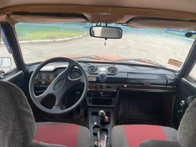 Помаранчевий ВАЗ 2103, об'ємом двигуна 1.5 л та пробігом 100 тис. км за 1150 $, фото 12 на Automoto.ua