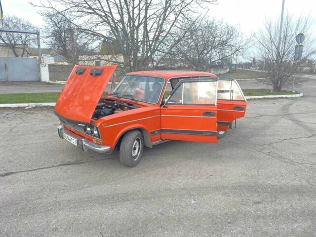 Помаранчевий ВАЗ 2103, об'ємом двигуна 1.5 л та пробігом 100 тис. км за 1150 $, фото 5 на Automoto.ua