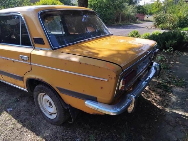 Оранжевый ВАЗ 2103, объемом двигателя 1.5 л и пробегом 150 тыс. км за 476 $, фото 3 на Automoto.ua