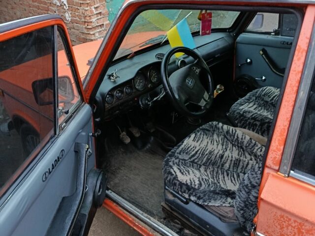 Оранжевый ВАЗ 2103, объемом двигателя 0 л и пробегом 180 тыс. км за 596 $, фото 4 на Automoto.ua