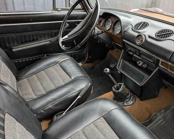 Оранжевый ВАЗ 2103, объемом двигателя 1.3 л и пробегом 173 тыс. км за 760 $, фото 3 на Automoto.ua