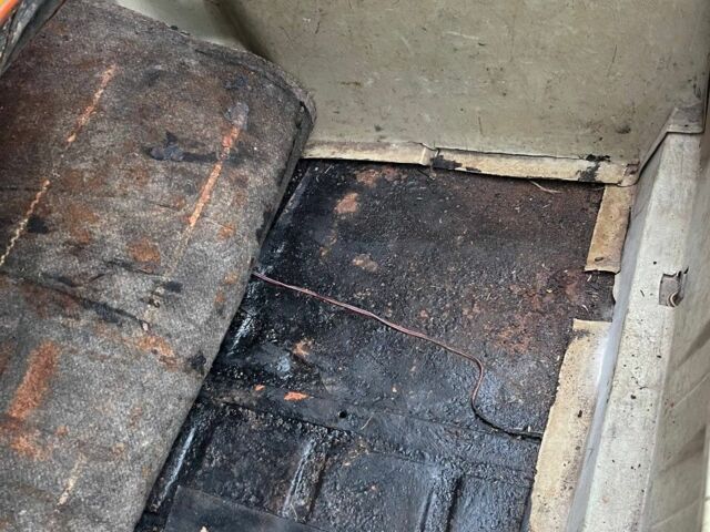 Оранжевый ВАЗ 2103, объемом двигателя 0 л и пробегом 15 тыс. км за 239 $, фото 6 на Automoto.ua