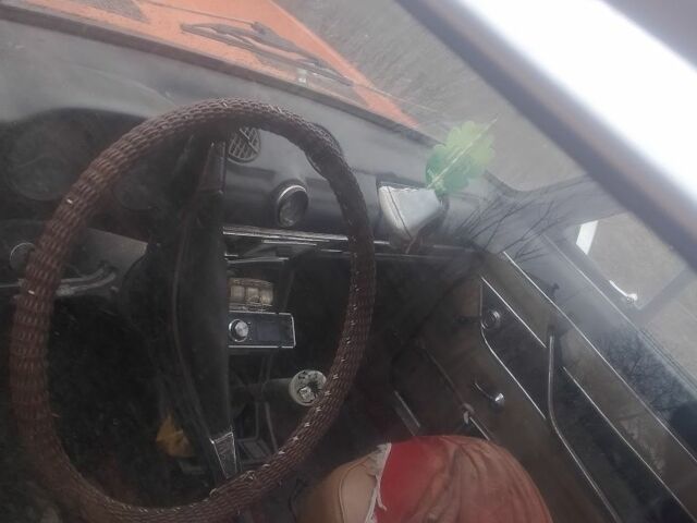 Оранжевый ВАЗ 2103, объемом двигателя 0 л и пробегом 100 тыс. км за 450 $, фото 3 на Automoto.ua