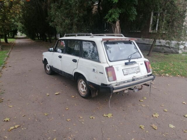 Белый ВАЗ 2104, объемом двигателя 1 л и пробегом 200 тыс. км за 384 $, фото 1 на Automoto.ua