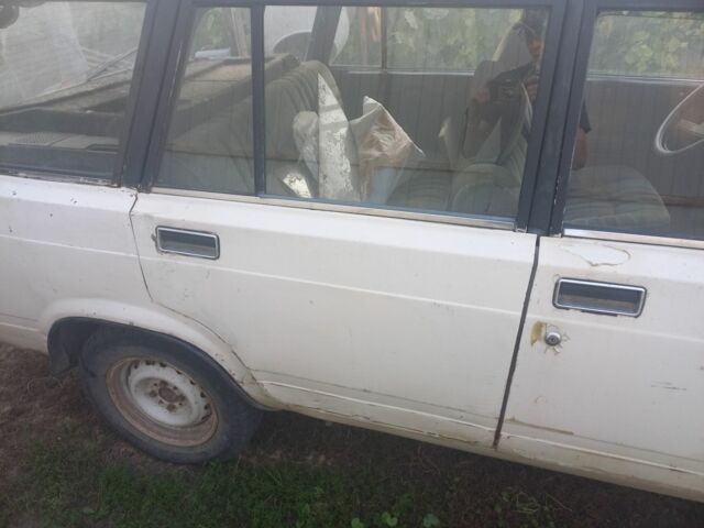 Белый ВАЗ 2104, объемом двигателя 1.5 л и пробегом 120 тыс. км за 286 $, фото 7 на Automoto.ua